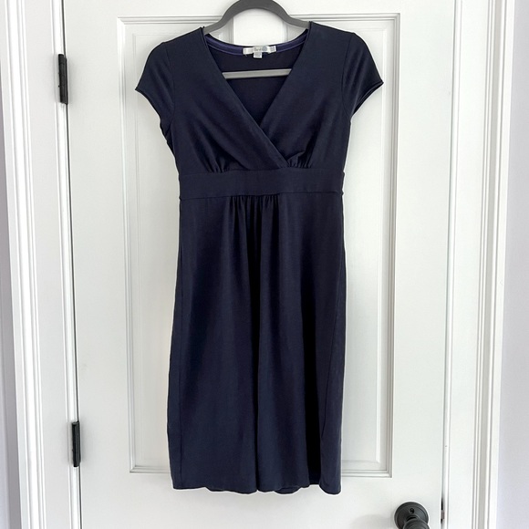 Boden Dresses & Skirts - Navy Boden Weekend Jersey Dress